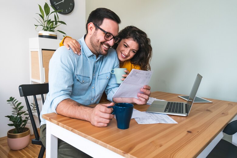 Finanzas en pareja: el reto de saber administrar el dinero en el hogar