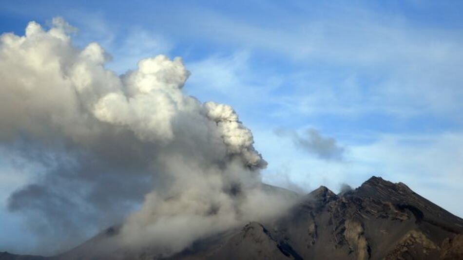 Las lluvias aumentan peligro de aluviones por erupción del volcán chileno Calbuco