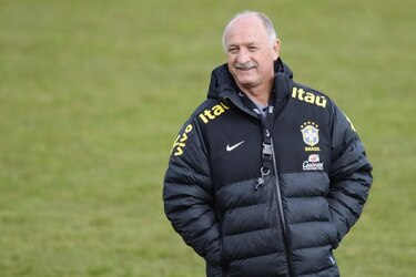 Scolari le abre las puertas de la selección a Robinho y Kaká
