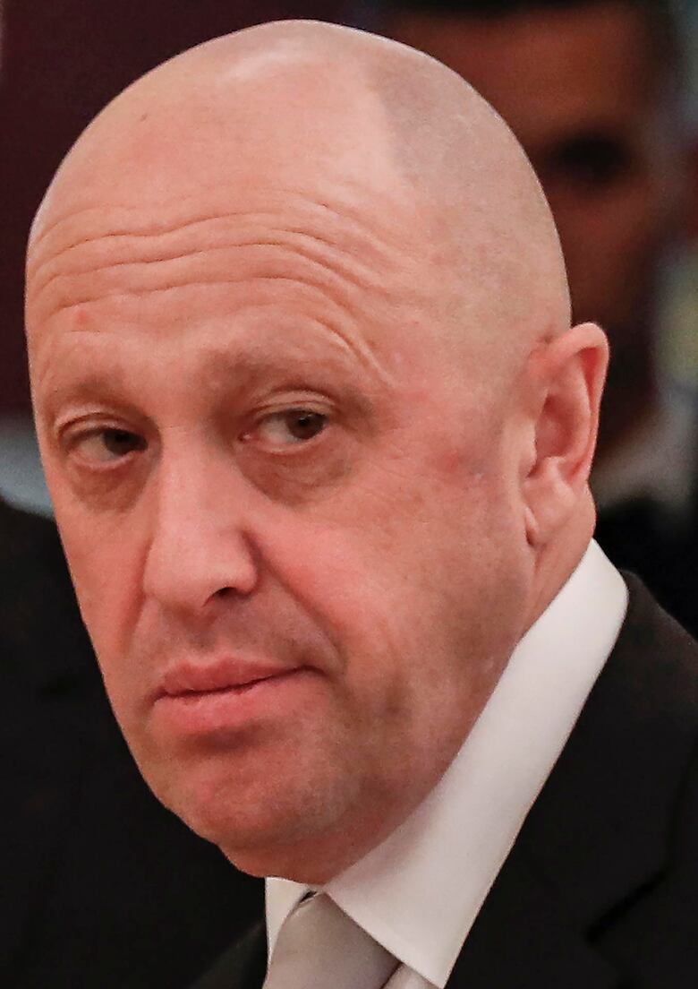 Recuperan ocho cadáveres en el lugar del siniestro de avión privado en Rusia; Prigozhin figura entre los pasajeros