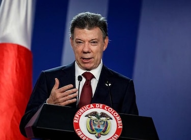 Santos advierte a las FARC que proceso de paz se puede acabar por atentados