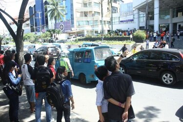 Fin de la alerta por tsunami tras sismo de magnitud 7.1 al este de Indonesia
