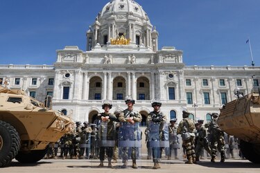 Tropas ocupan las calles de Estados Unidos tras violentas protestas contra el racismo