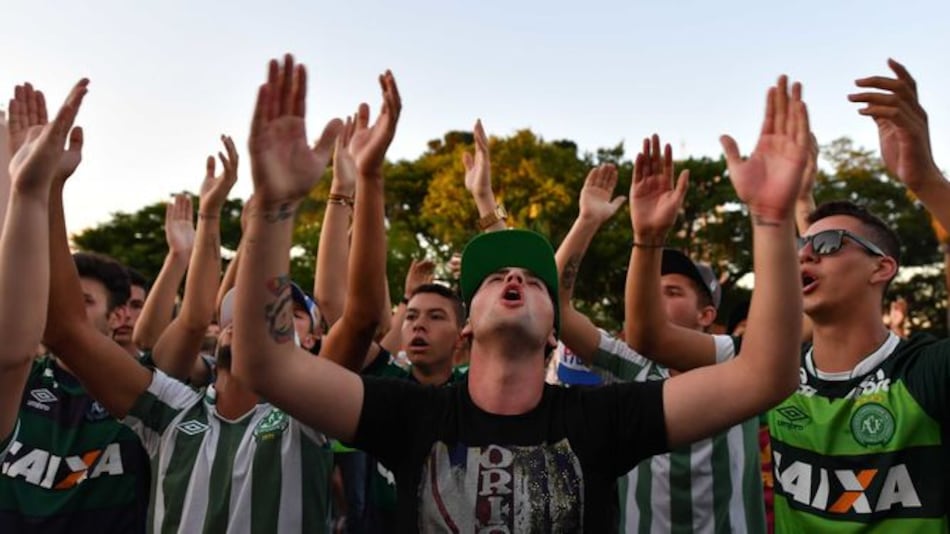 Colombia investiga causas de tragedia aérea que azota a club brasileño Chapecoense