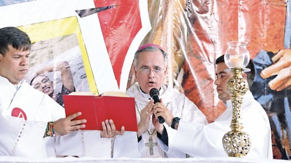 Pentecostés latino presidido por el obispo nicaragüense Silvio J. Báez