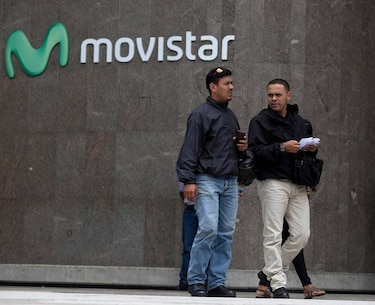 Proveedores del servicio celular suspenden llamadas al extranjero en Venezuela