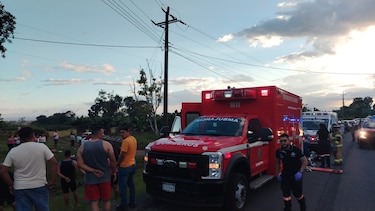 Un muerto y al menos diez heridos tras vuelco de vehículo en Chiriquí