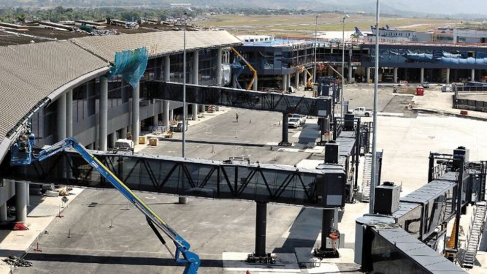 Reclamos retrasan compra de sillas para nueva terminal