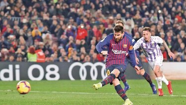 Con un gol de penal de Lionel Messi el Barcelona se afirma como el primero