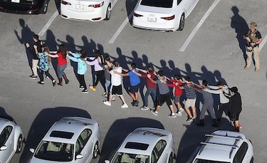 Joven que se salvó del tiroteo en Parkland se suicida agobiada por la culpa