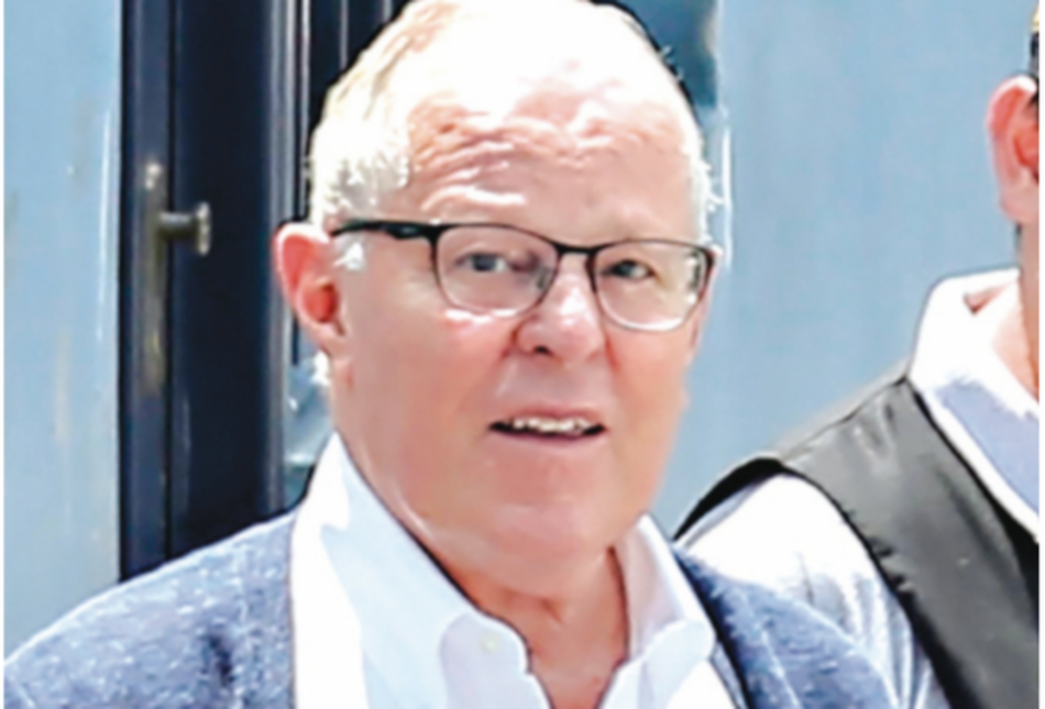 Expresidente Kuczynski sale de hospital a seguir prisión en casa