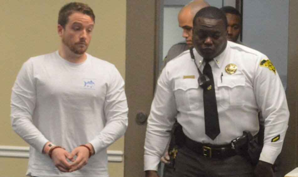 $20 mil de fianza para legislador que golpeó a su esposa y le apuntó con un arma