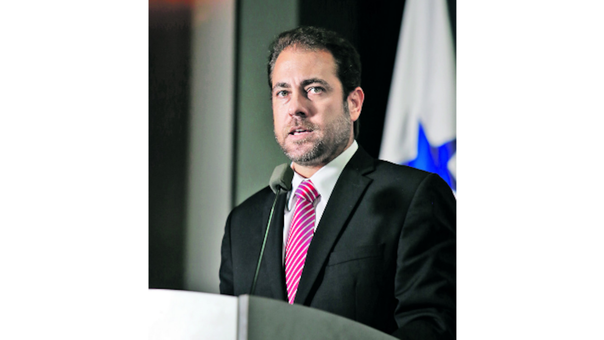 Mario Etchelecu, ministro de Vivienda.