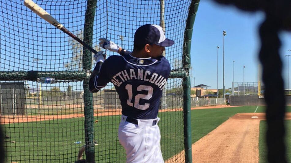 Bethancourt estrena nuevo equipo