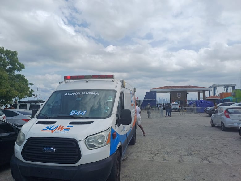 Dos muertos, un desaparecido y 20 personas rescatadas en naufragio de embarcación en Las Perlas