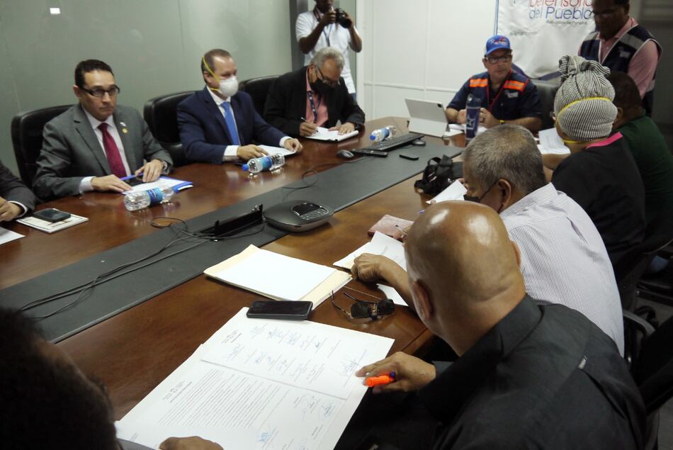 Trabajadores y directivos de la CSS no lograron acuerdo que ponga fin a huelga