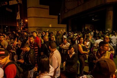 Organismos de seguridad de Venezuela investigan causas del apagón