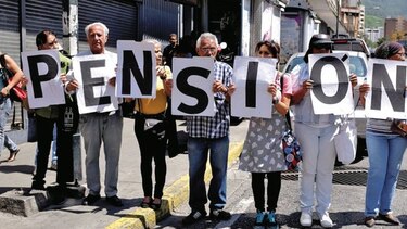 Protestan por sistema de pago de pensiones en Venezuela