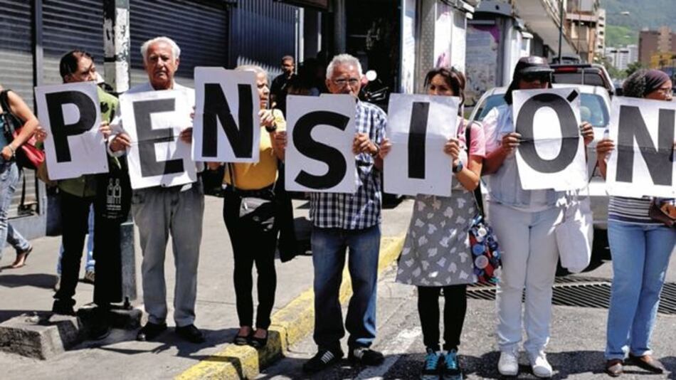 Protestan por sistema de pago de pensiones en Venezuela