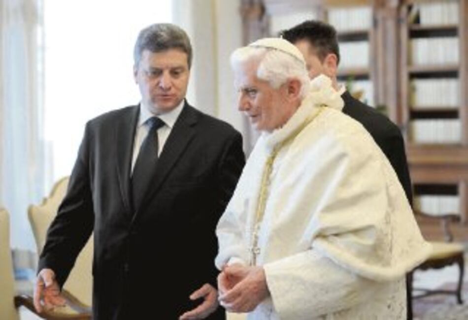 Vaticano evalúa prevenir el sida