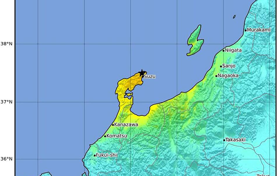 Terremoto en costa occidental japonesa deja importantes daños y activa alerta de tsunami