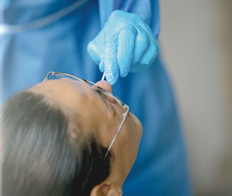 Tecnología, la otra opción para minimizar los brotes del virus