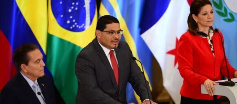 Minuto a minuto: candidatos presidenciales debaten sobre el turismo