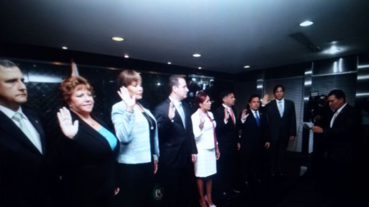 Instalan primera comisión permanente en la Asamblea Nacional