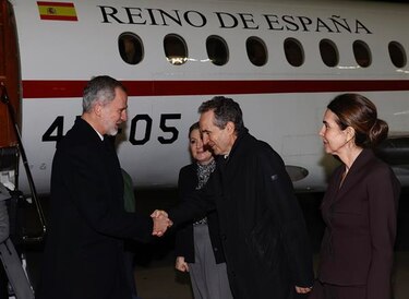 La familia real española y nobleza europea, en el funeral de Constantino de Grecia