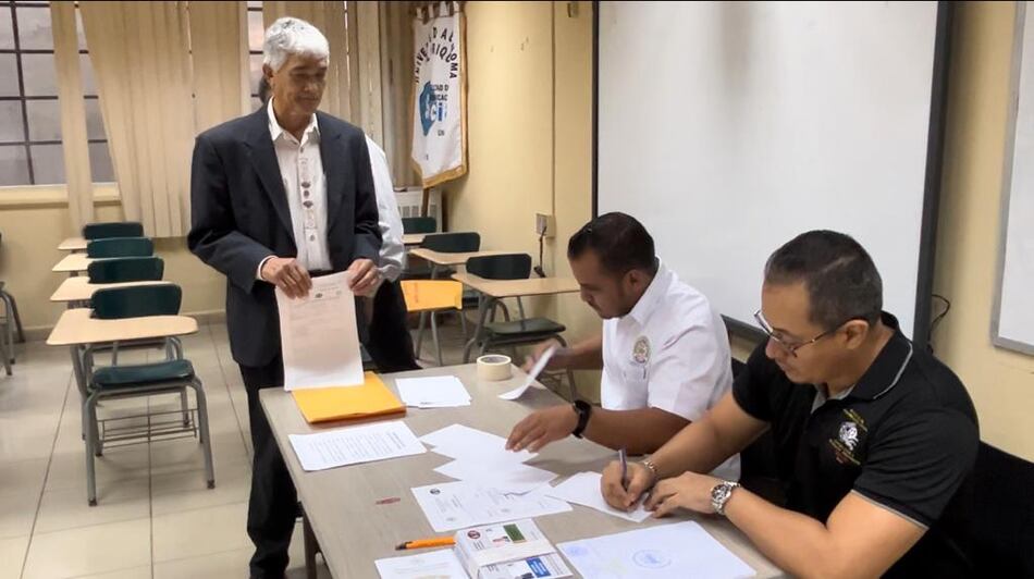 Etelvina Medianero de Bonagas es reelecta como rectora de la Unachi