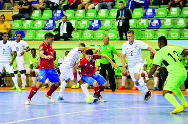 Integrante de la selección futsal se queja por falta de apoyo económico