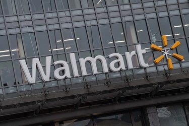 Walmart exigirá uso de tapabocas a clientes en Estados Unidos