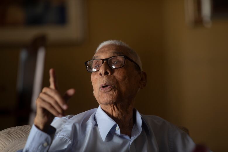 Francisco ‘Franqui’ Young, el lector centenario que nunca soltó ‘La Prensa’