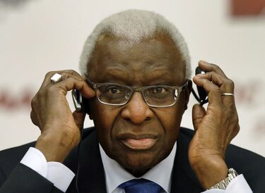 COI suspende a Diack y podría quitar medallas a rusos