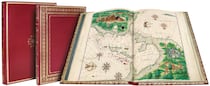Manuscritos iluminados y tesoros bibliográficos se exhiben en la FIL Monterrey
