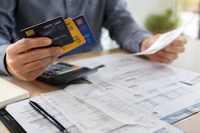 ¿En qué se endeudan los panameños? Créditos de vivienda, autos y tarjetas concentran los compromisos