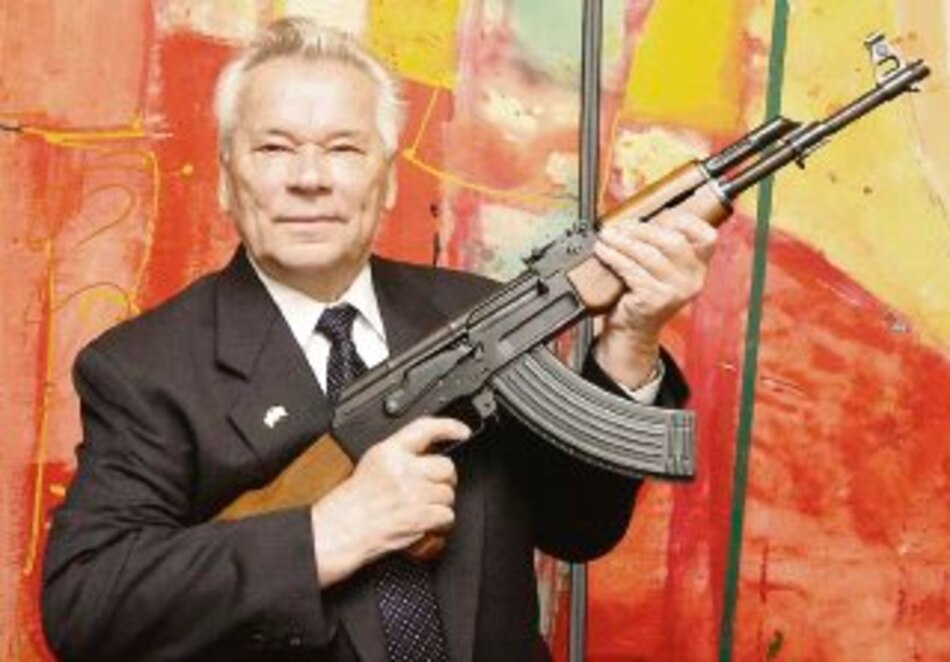 Muere Mijail Kalashnikov, inventor del fusil AK-47