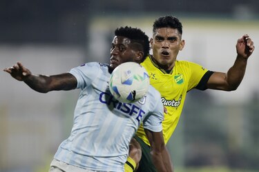 Díaz, Fajardo y Londoño avanzan con la Universidad Católica en la Copa Sudamericana