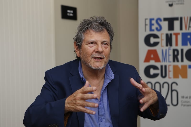 En Centroamérica Cuenta, el ‘caza dictadores’ habla sobre América Latina y la democracia