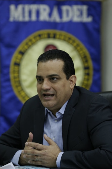 Jóvenes ingresan al mercado laboral