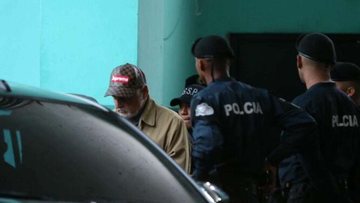 Ricardo Martinelli a su salida de la audiencia.