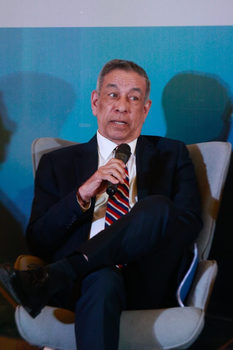 ¿Quiénes le susurran a los candidatos de temas económicos?