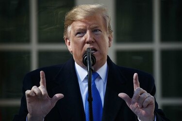 Trump dice que declarará emergencia nacional; alternativa para construir muro fronterizo