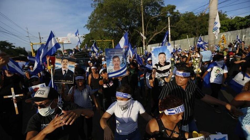 Reprimen a opositores de Daniel Ortega, que pedían adelanto de elecciones