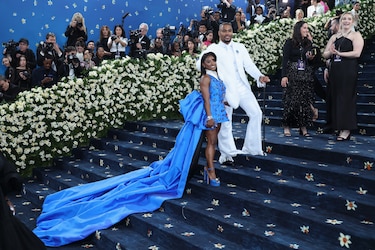 Met Gala se llena de estrellas del deporte; Colin Kaepernick lidera la presencia deportiva