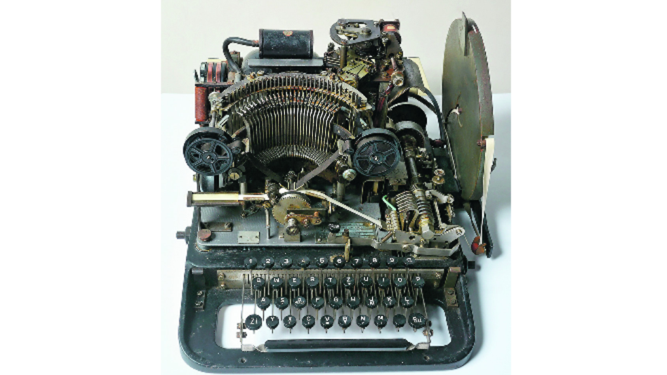 Venden máquina nazi por $14