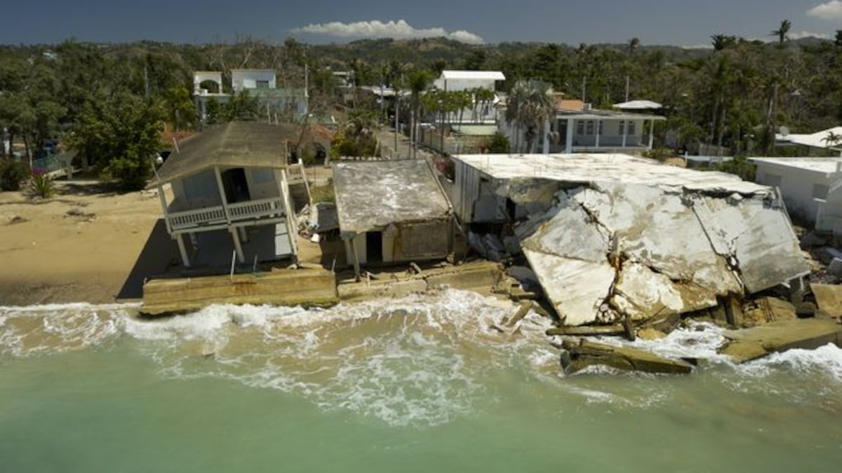 Ciudad costera de Rincón, al noroeste de Puerto Rico. El huracán María, el mar socavó los cimientos d