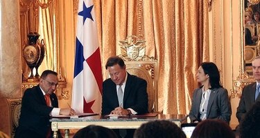 Varela sanciona ley que crea la Secretaría para el Desarrollo de los Afropanameños