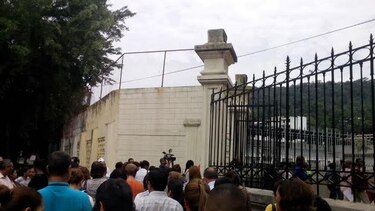 Docentes del Instituto Nacional no reanudarán clases hasta que se garantice más seguridad