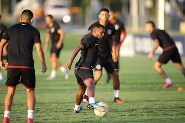 El Negrito Quintero estaría listo para salir desde el arranque en partido clave por la Copa Libertadores